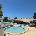 Apartamento Seacoast Retreat With Pool And Access By Drago