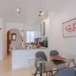 Apartamento Seacoast Retreat With Pool And Access By Drago