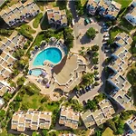 Seacoast Retreat With Pool And Access By Drago Albufeira