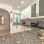 Apartamento Seacoast Retreat With Pool And Access By Drago Albufeira