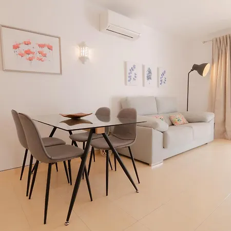 Seacoast Retreat With Pool And Access By Drago