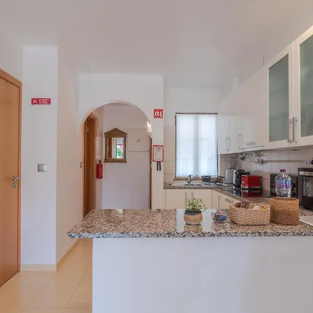 Seacoast Retreat With Pool And Access By Drago Apartment *