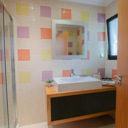 Seacoast Retreat With Pool And Access By Drago Apartment Albufeira